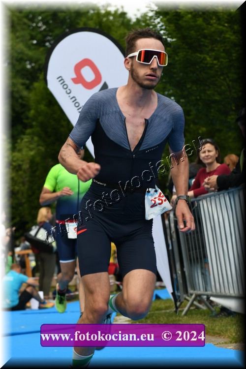 Náhled obrázku: 2024-2154-Podebradsky-triatlon-.JPG