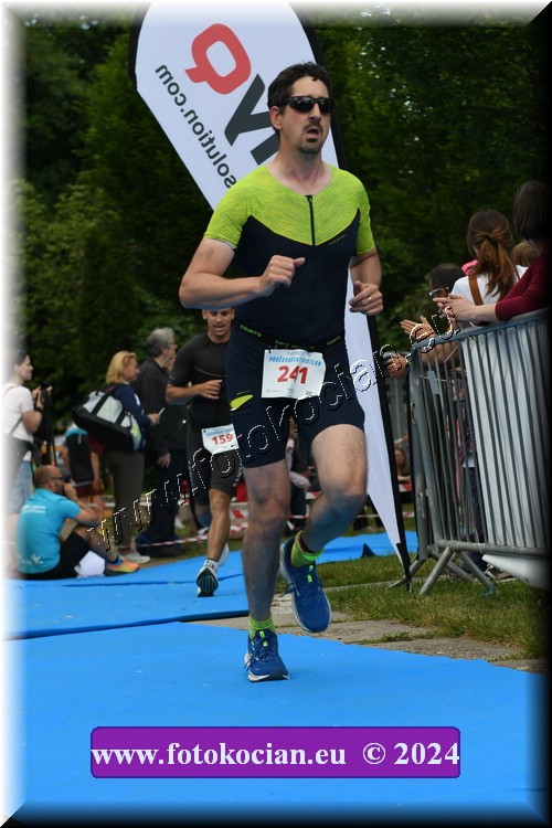 Náhled obrázku: 2024-2178-Podebradsky-triatlon-.JPG