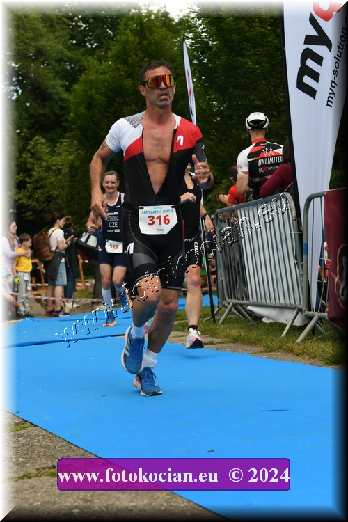 Náhled obrázku: 2024-2221-Podebradsky-triatlon-.JPG