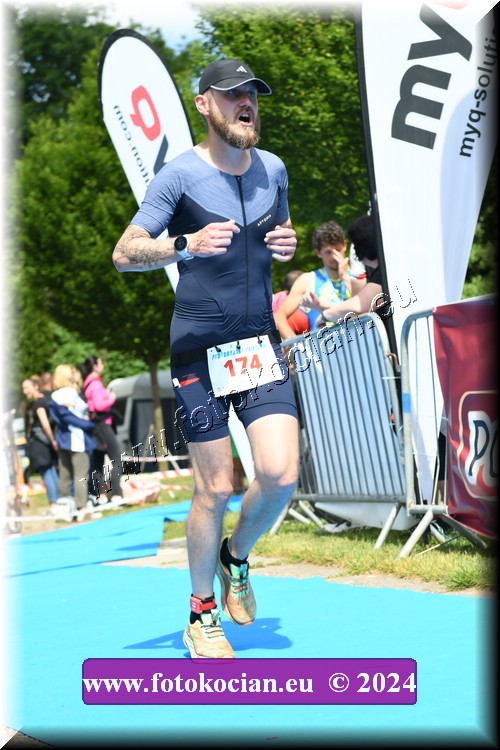 Náhled obrázku: 2024-2284-Podebradsky-triatlon-.JPG