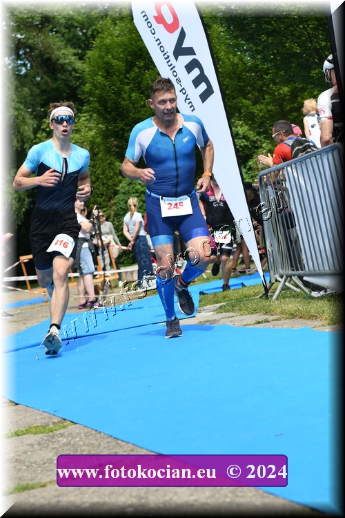 Náhled obrázku: 2024-2291-Podebradsky-triatlon-.JPG