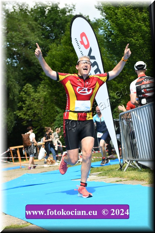 Náhled obrázku: 2024-2296-Podebradsky-triatlon-.JPG