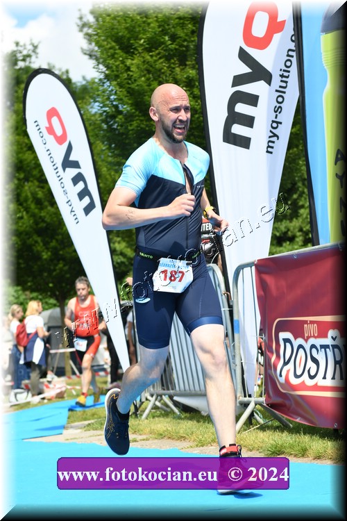 Náhled obrázku: 2024-2297-Podebradsky-triatlon-.JPG