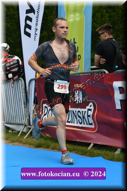 Náhled obrázku: 2024-2342-Podebradsky-triatlon-.JPG