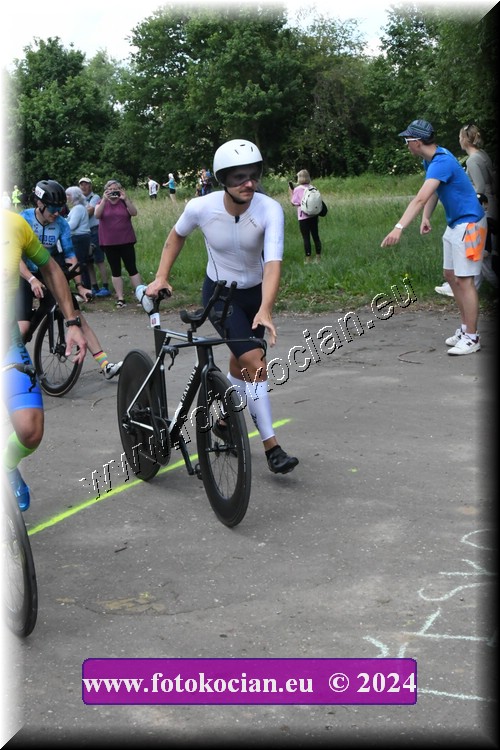 Náhled obrázku: 2024-1864-Podebradsky-triatlon-.JPG