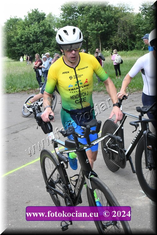 Náhled obrázku: 2024-1865-Podebradsky-triatlon-.JPG