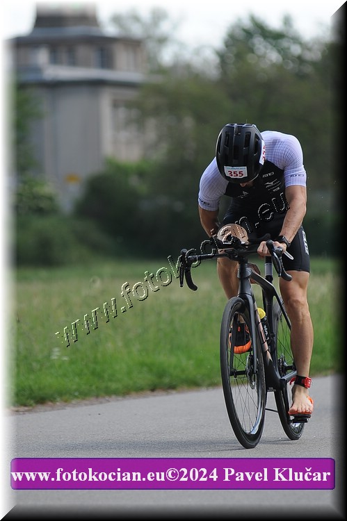 Náhled obrázku: 2024-3770-Podebradsky-triatlon-.JPG
