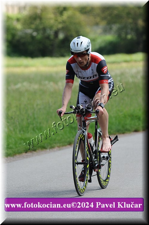 Náhled obrázku: 2024-3818-Podebradsky-triatlon-.JPG