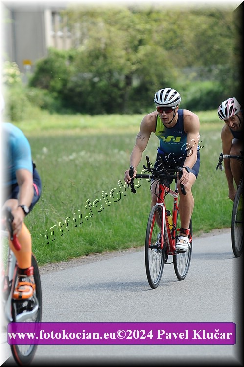 Náhled obrázku: 2024-3834-Podebradsky-triatlon-.JPG