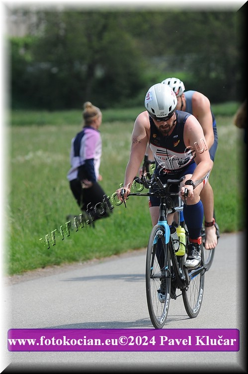 Náhled obrázku: 2024-3845-Podebradsky-triatlon-.JPG