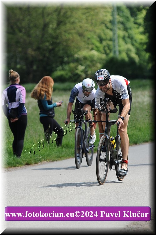 Náhled obrázku: 2024-3847-Podebradsky-triatlon-.JPG