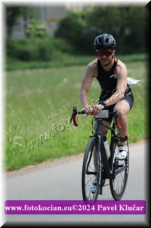 Náhled obrázku: 2024-3855-Podebradsky-triatlon-.JPG