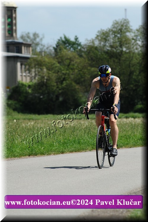 Náhled obrázku: 2024-3920-Podebradsky-triatlon-.JPG