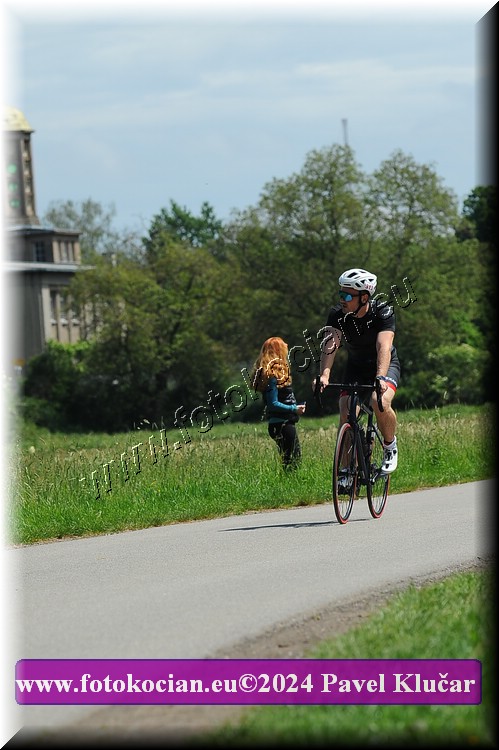 Náhled obrázku: 2024-3926-Podebradsky-triatlon-.JPG