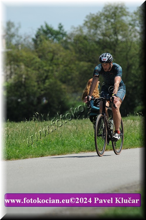 Náhled obrázku: 2024-3930-Podebradsky-triatlon-.JPG