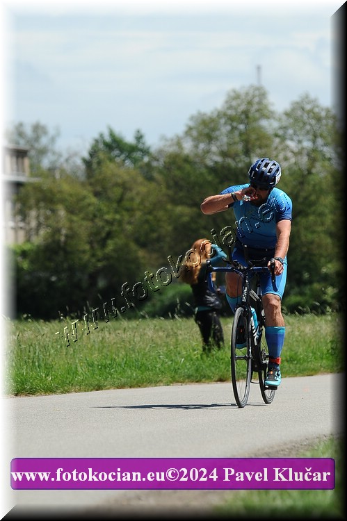 Náhled obrázku: 2024-4012-Podebradsky-triatlon-.JPG