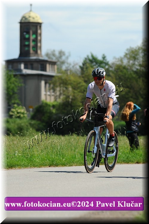 Náhled obrázku: 2024-4018-Podebradsky-triatlon-.JPG