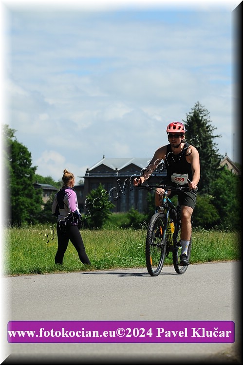 Náhled obrázku: 2024-4099-Podebradsky-triatlon-.JPG