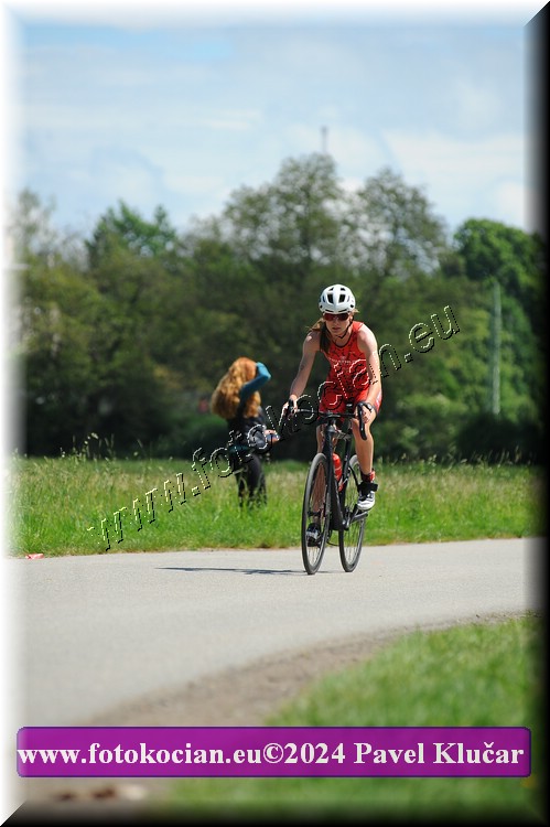 Náhled obrázku: 2024-4131-Podebradsky-triatlon-.JPG