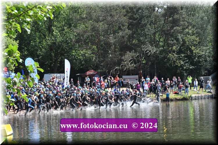 Náhled obrázku: 2024-1325-Podebradsky-triatlon-.JPG