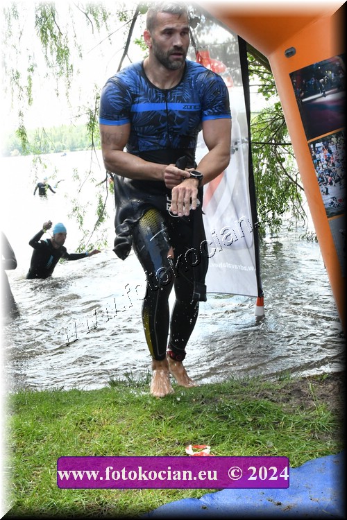 Náhled obrázku: 2024-1450-Podebradsky-triatlon-.JPG