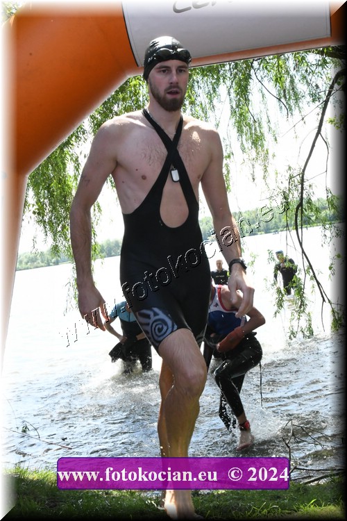 Náhled obrázku: 2024-1588-Podebradsky-triatlon-.JPG