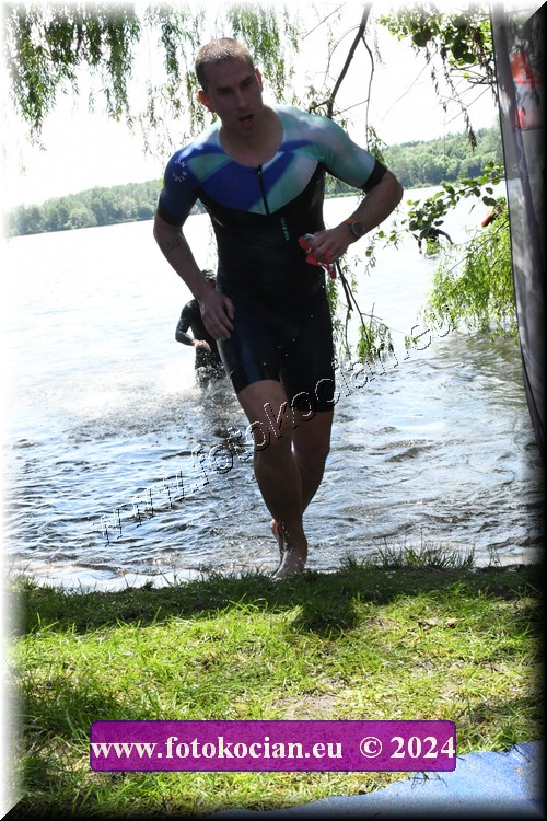 Náhled obrázku: 2024-1614-Podebradsky-triatlon-.JPG