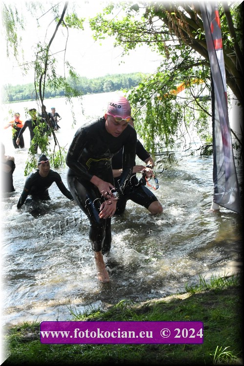 Náhled obrázku: 2024-1651-Podebradsky-triatlon-.JPG