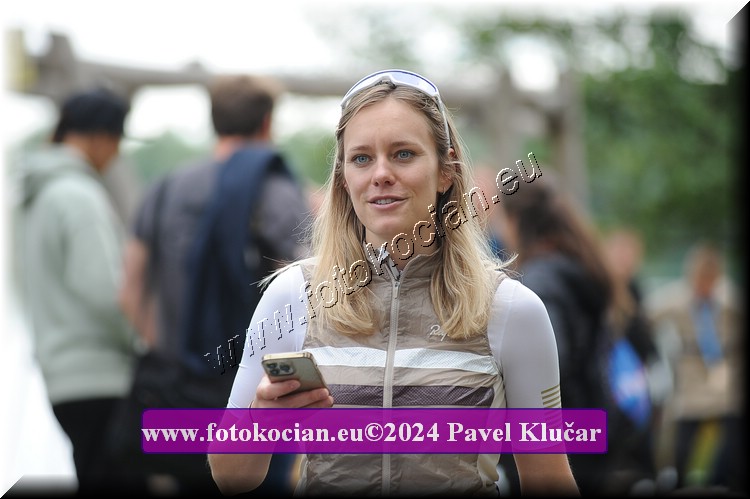 Náhled obrázku: 2024-5862-Podebradsky-triatlon-.JPG