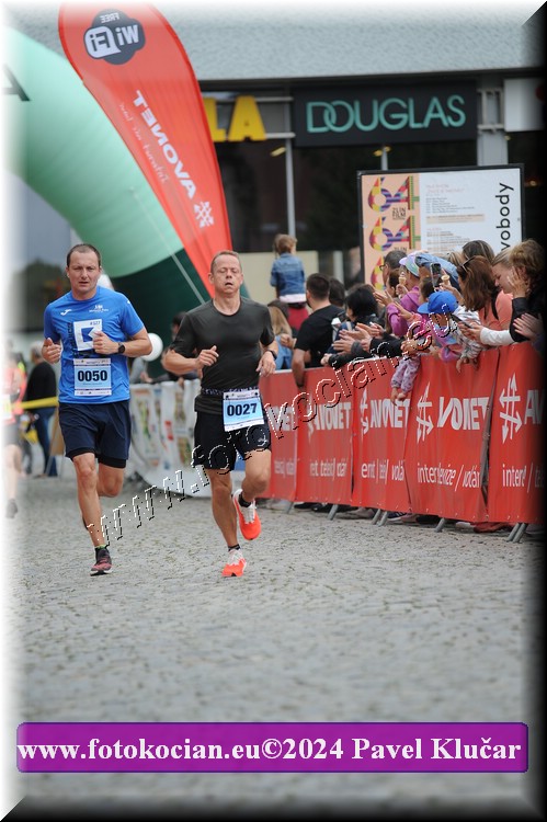 Náhled obrázku: 2024-5051-Zlin-27,50.JPG