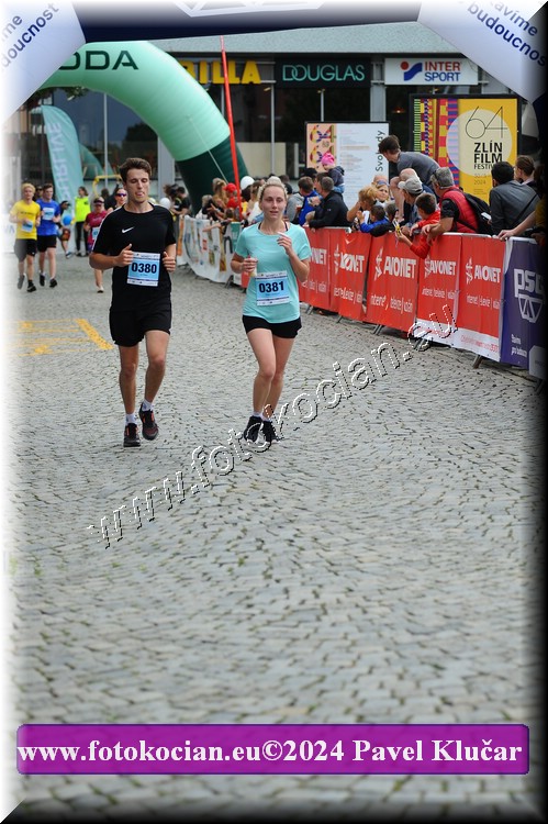 Náhled obrázku: 2024-5721-Zlin-381,380.JPG