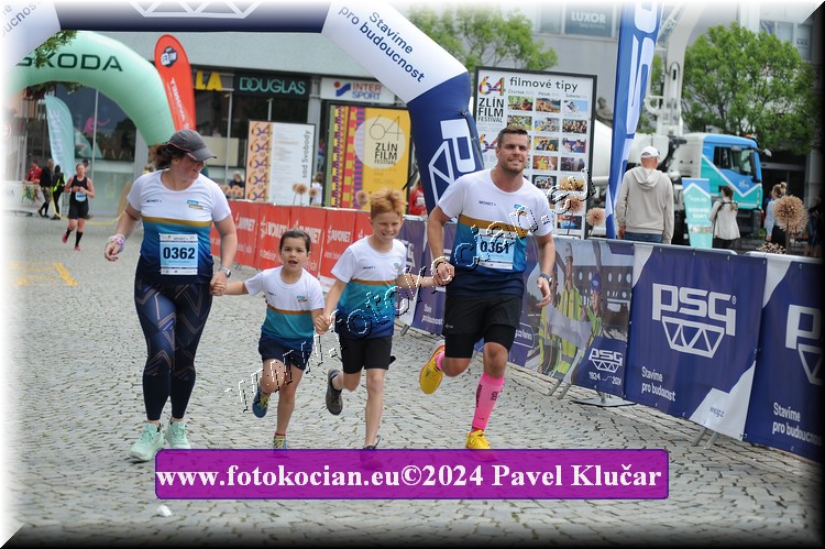 Náhled obrázku: 2024-6876-Zlin-362,361.JPG