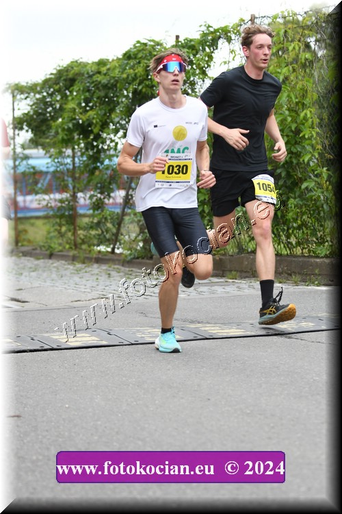 Náhled obrázku: 2024-1130-Zlin-1030,1054.JPG