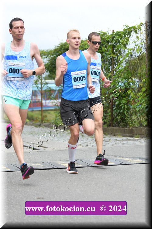 Náhled obrázku: 2024-2105-Zlin-5,2,1.JPG