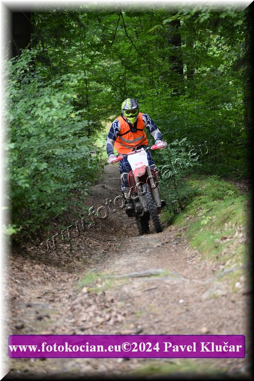 Náhled obrázku: 2024-1473-LazneBelohrad-motorka.JPG