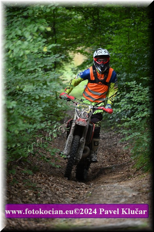 Náhled obrázku: 2024-1477-LazneBelohrad-motorka.JPG