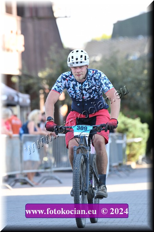 Náhled obrázku: 2024-7048-Sudety-309.JPG