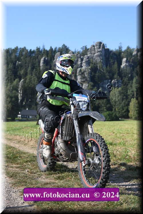 Náhled obrázku: 2024-1436-Sudety-motorka.JPG