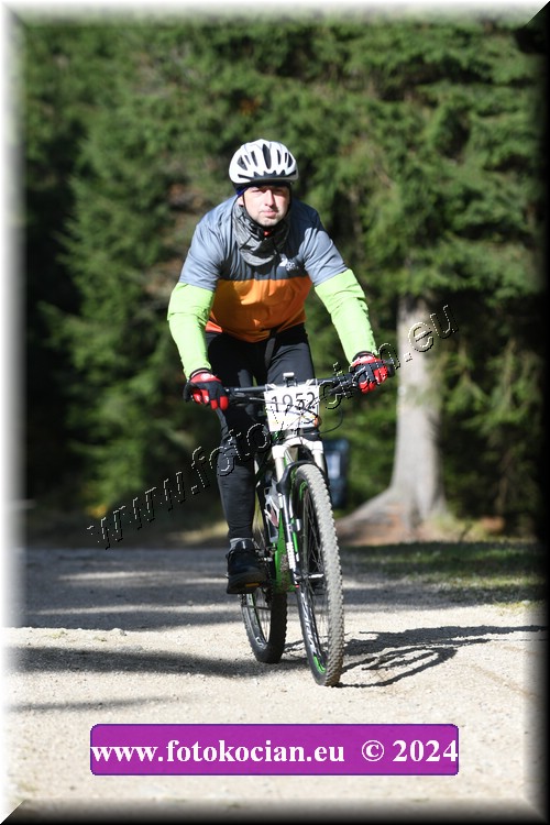 Náhled obrázku: 2024-4604-Bedrichov-1952.JPG