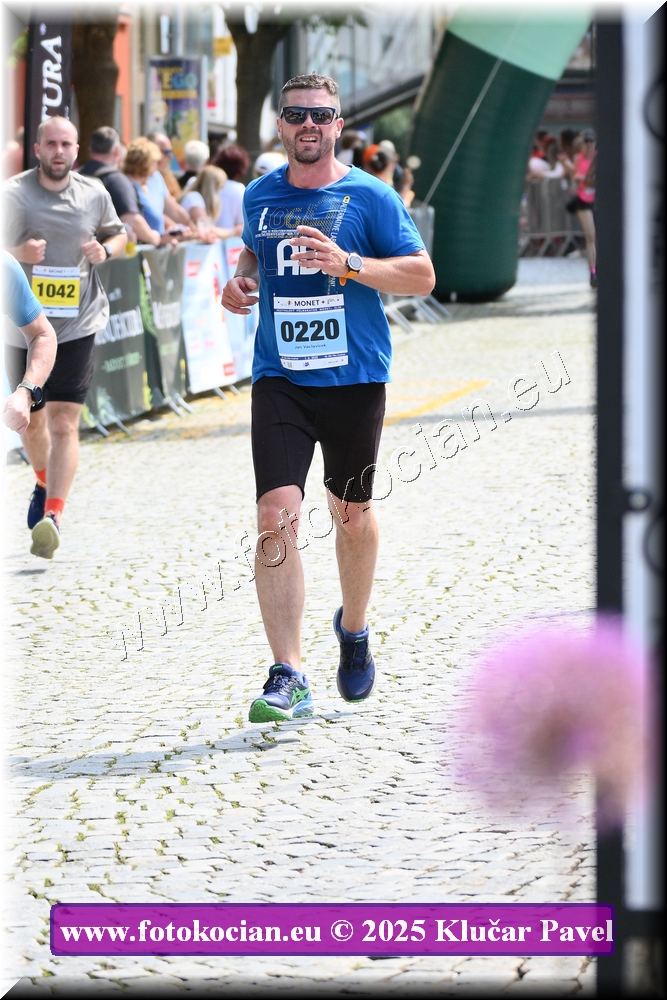 Náhled obrázku: 2025-5620-Zlin-220.JPG