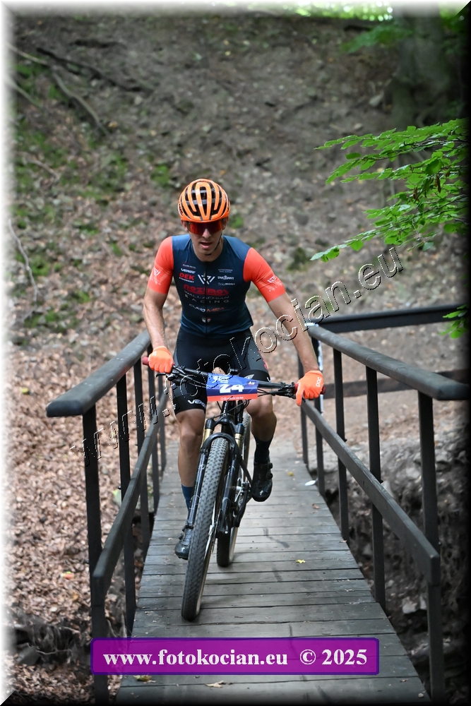 Náhled obrázku: 2025-1970-Celadna-24.JPG