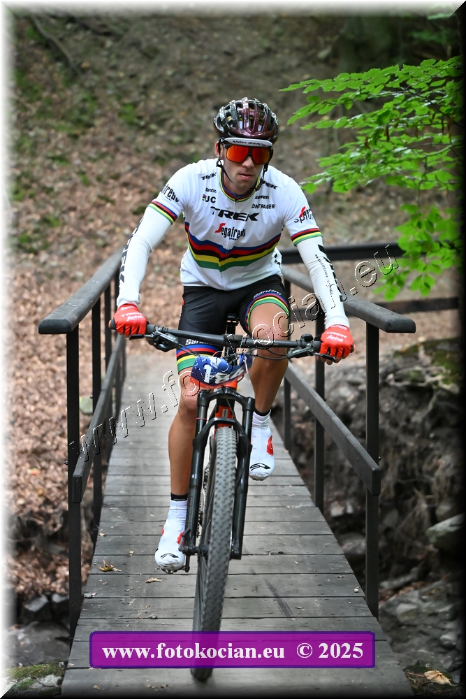 Náhled obrázku: 2025-2070-Celadna-184.JPG