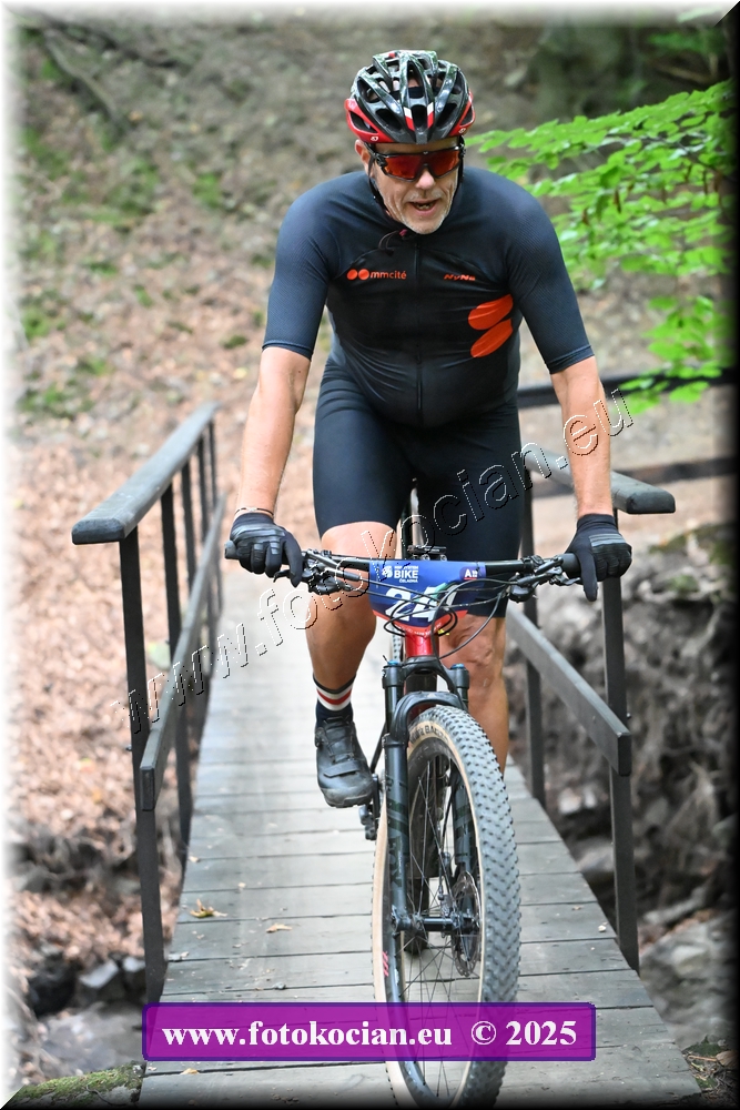 Náhled obrázku: 2025-2085-Celadna-241.JPG