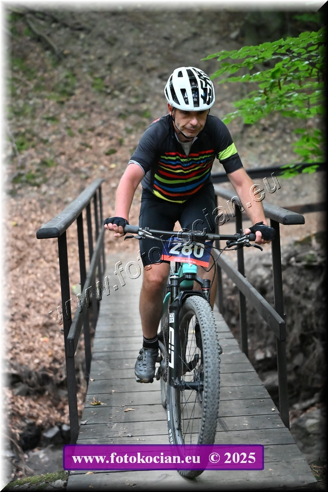 Náhled obrázku: 2025-2144-Celadna-280.JPG