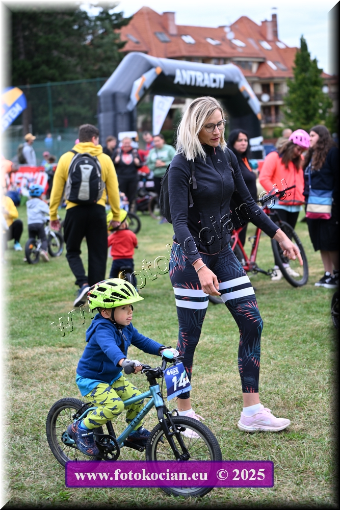 Náhled obrázku: 2025-5035-Celadna-.JPG