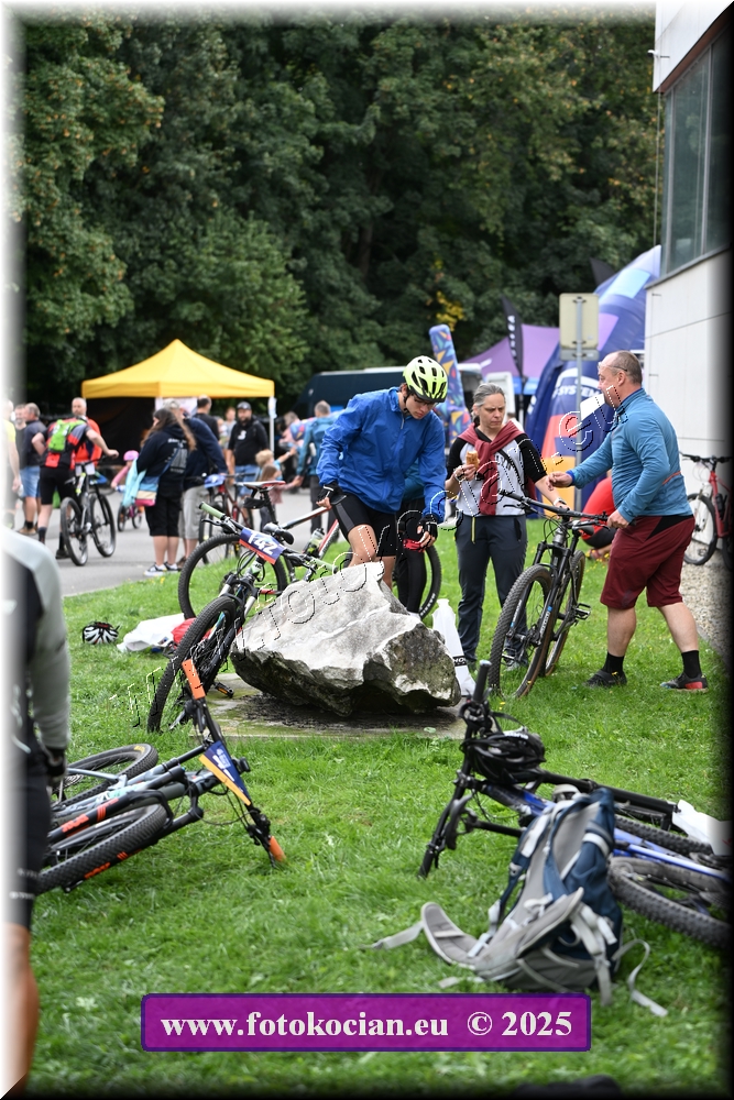 Náhled obrázku: 2025-5037-Celadna-.JPG