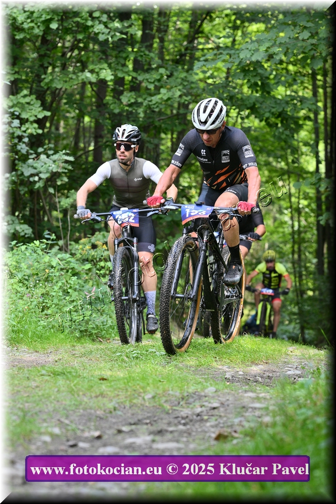 Náhled obrázku: 2025-3801-Celadna-252,158.JPG