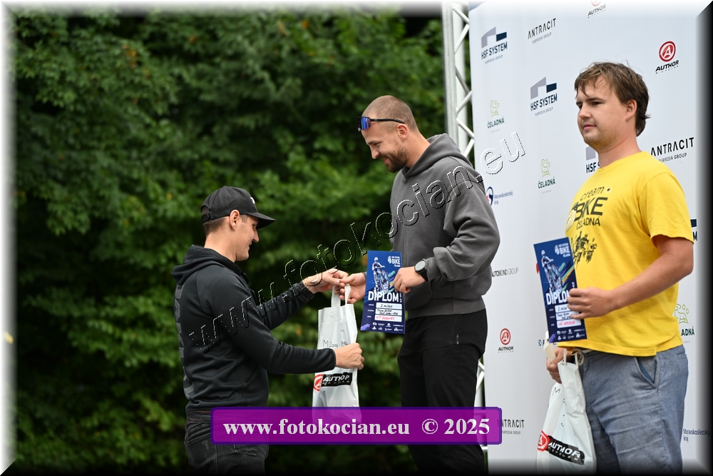 Náhled obrázku: 2025-2280-Celadna-.JPG