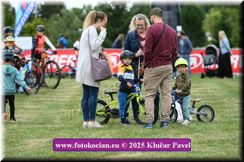 Náhled obrázku: 2025-3034-Celadna-.JPG