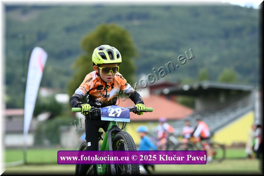 Náhled obrázku: 2025-3042-Celadna-.JPG